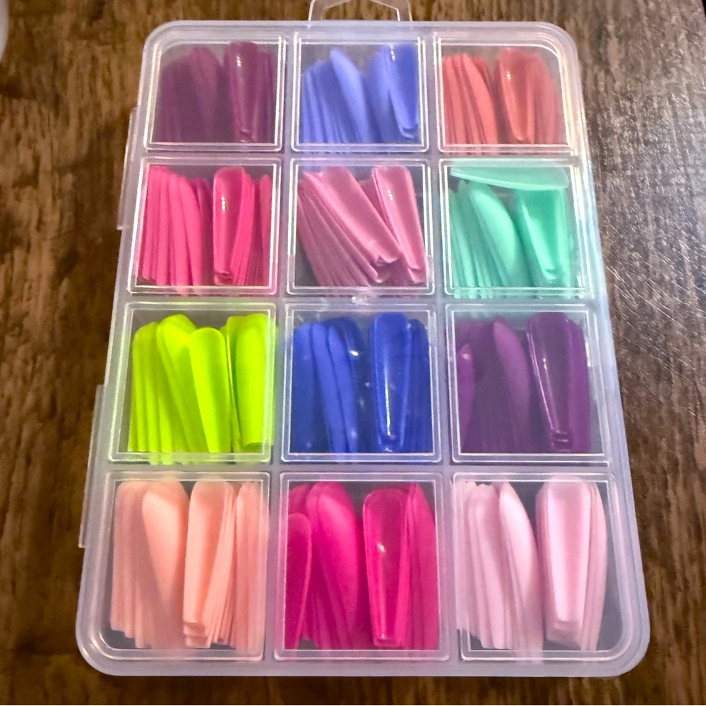 288 pieces of matte press-on nails! NIB